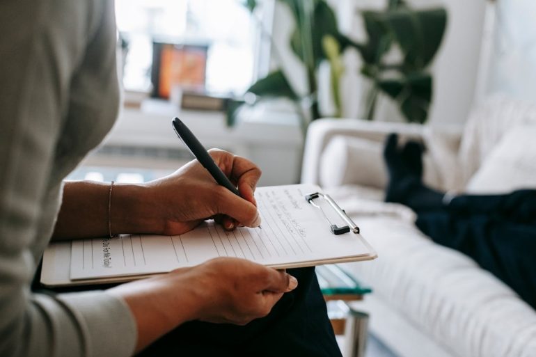 Mastering the 80/20 Rule in Interviewing: What It Is and How to Use It